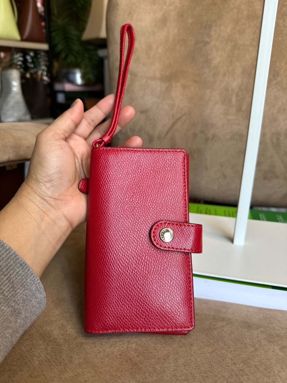 #44. Coach Phone Clutch Red Leather F53977 Very Good Condition - Picture 2 of 12